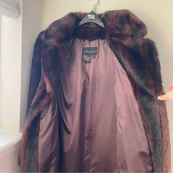 NWOT Faux Fur Coat - Picture 3 of 8